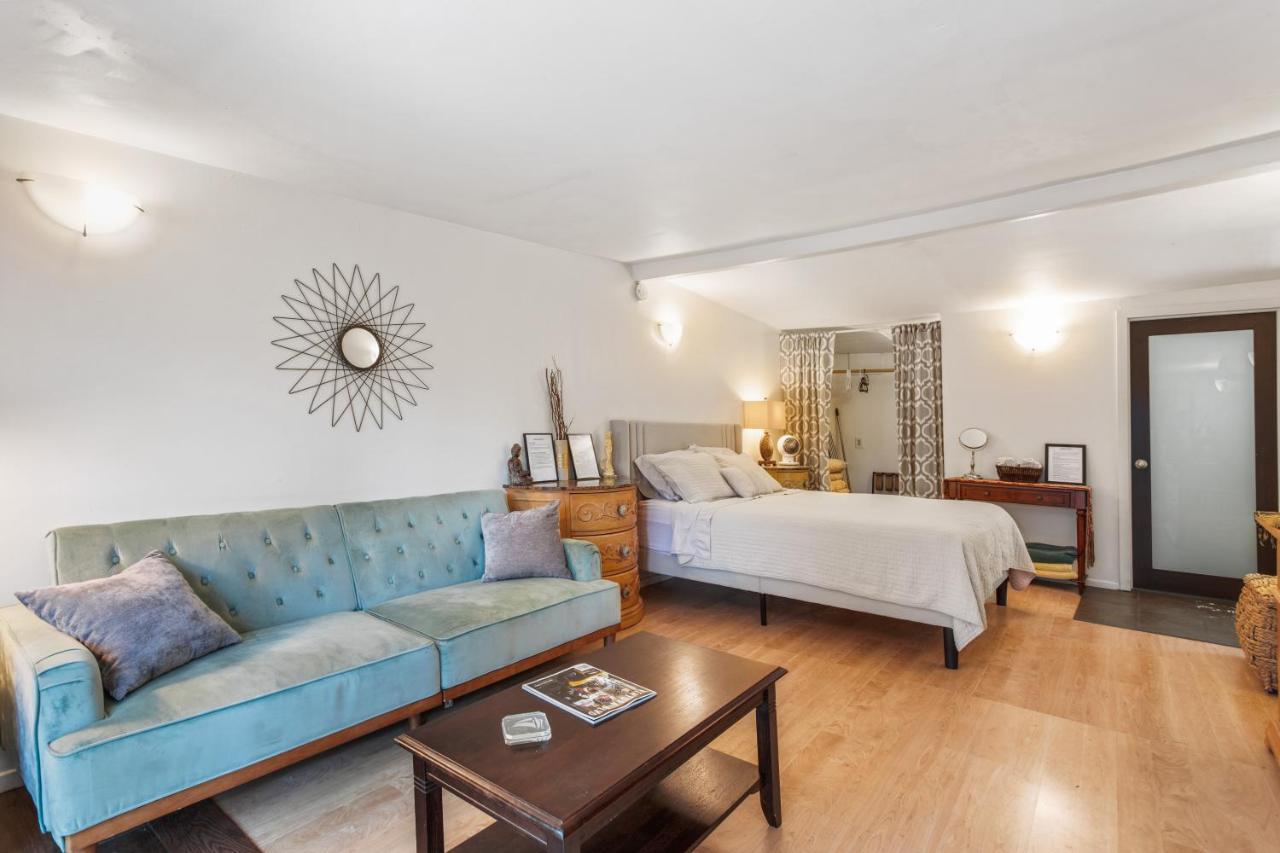 Private Studio City Guest House 洛杉矶 外观 照片