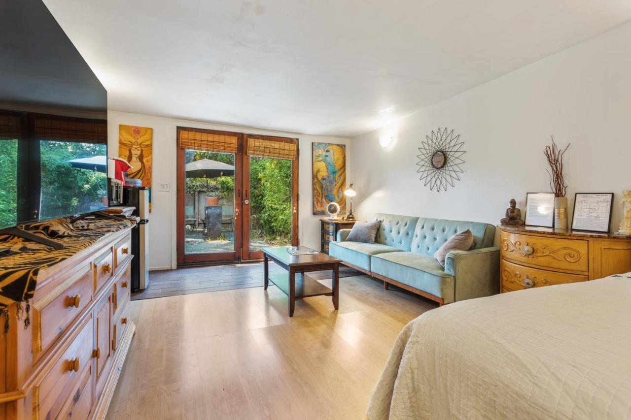 Private Studio City Guest House 洛杉矶 外观 照片